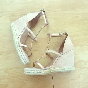 RAYE wedges